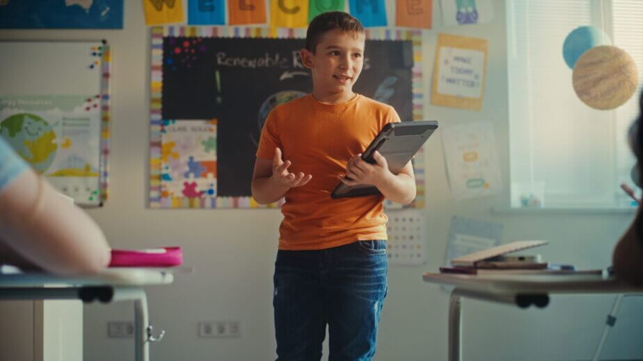 13 year old boy learning to speak publicly sisubloom